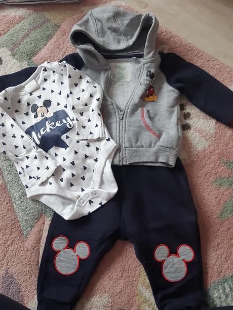 Suprava teplakov a bodynka, lupilu,68