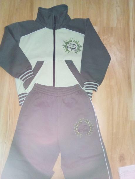 Tepláková súprava, 98