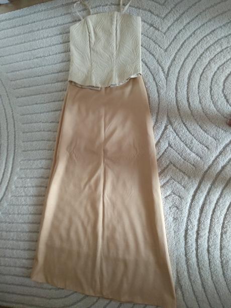 Spoločenské šaty, 36