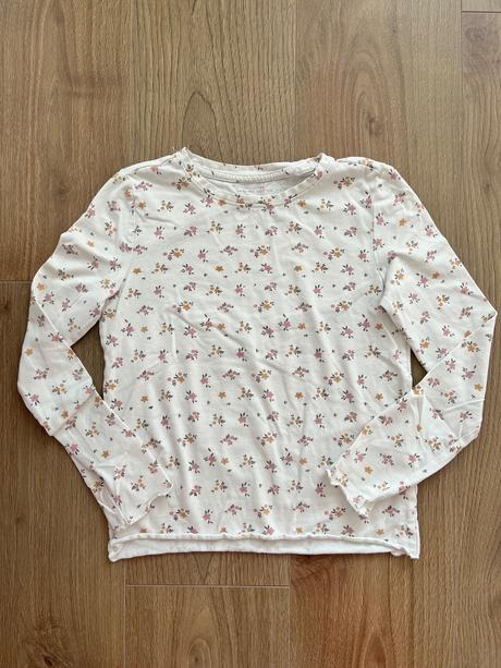 Tricko, reserved,134