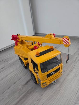 Bruder autožeriav, 