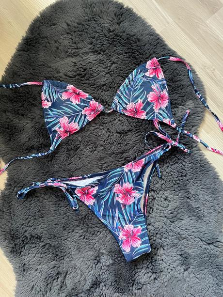 Plavky nenisene kvetovane modre ruzove dvojdielne, s