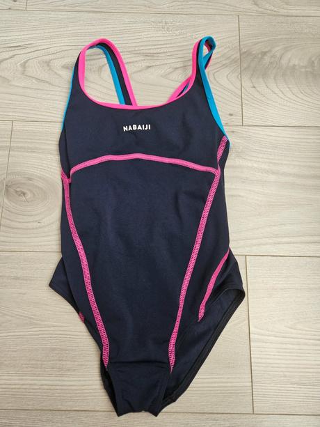 Dievcenske jednodielne plavky, decathlon,122
