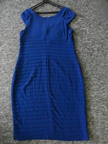 Kráľovsky modré spoločenské šaty, 46