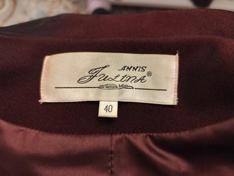 Slávnostnejší bordový štvorkostým annis juzina, 38