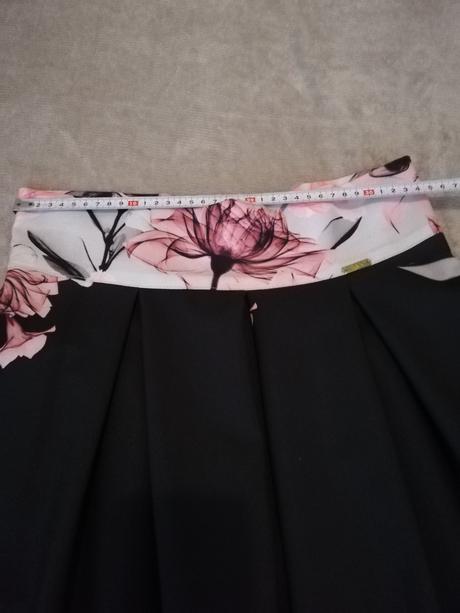 Spoločenská sukňa, 40