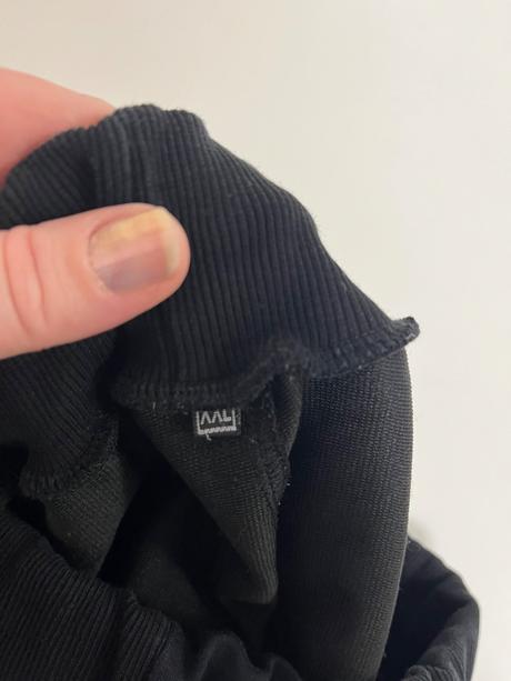 Pánske čierne teplákové šortky nike štýl  l, l