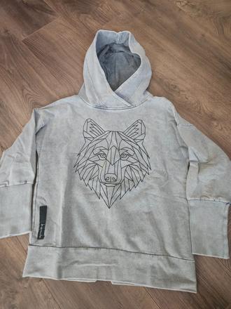 Tenka mikina despacito, 122