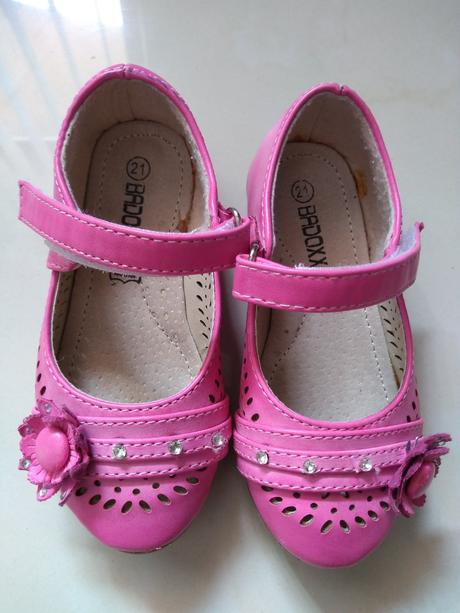 Krásne topánočky super stav, 21