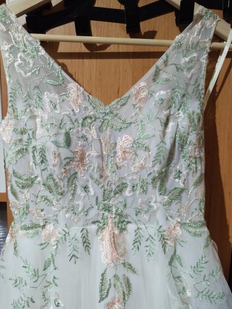 Exkluzívne svadobné šaty, 38