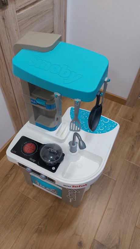 Kuchynka + prislusenstvo, 