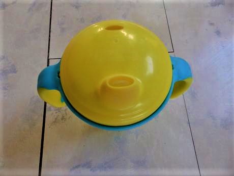 Hrnček s násadkou a rúčkami,