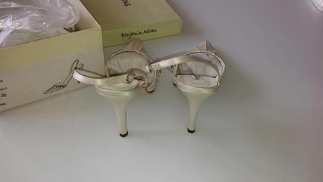 Biele satenove lodicky benjamin adams 35, 35