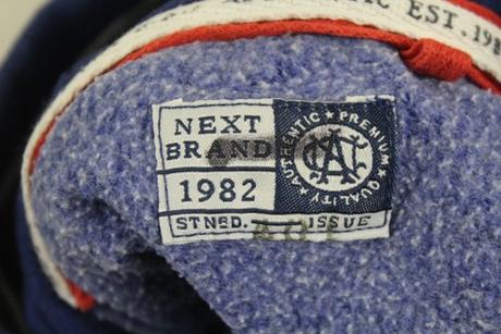 Hrubá s nápismi mikina next veľ. 4 r. a, next,104