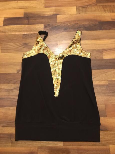 Elegantny top superstav, s