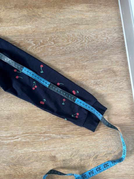 Čerešničková cropnutá mikina h&m, h&m,146