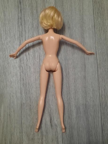 Barbie blond s krátkymi vlasmi, 