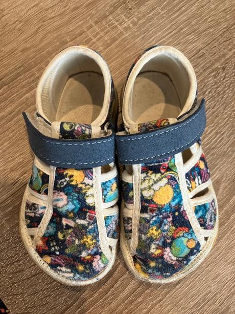 Papucky jonap, jonap,23