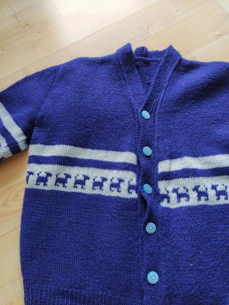 Ručné štrikovaný svetrík, 104