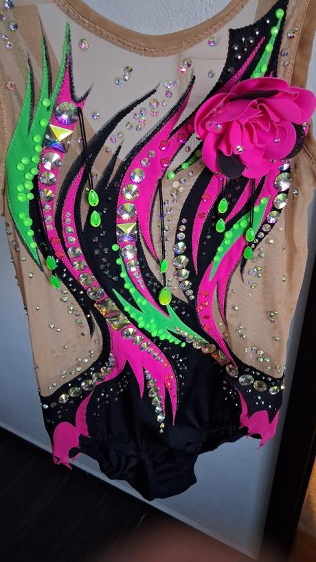 Gymnasticky dres, 134