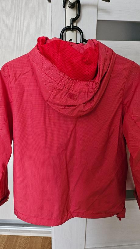 Bunda proti vetru, s.a.m.,134