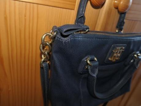 Tommy hilfiger original kozena kabelka/crossbody, tommy hilfiger