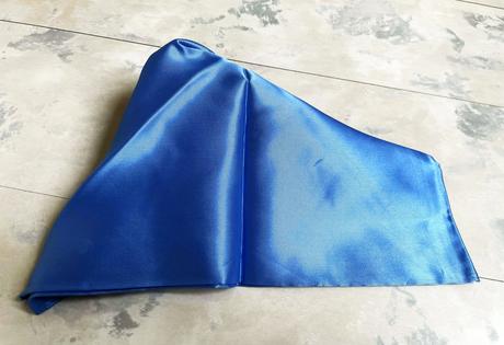 Saténová šatka, l