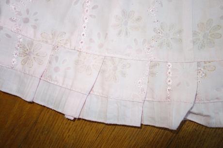 Kvietkovaná suknička, 110