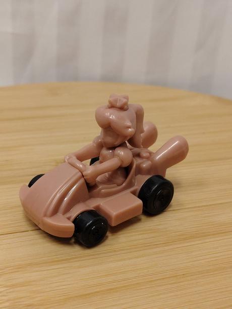 Zberateľs merch autíčko pink gold peach mario kart,