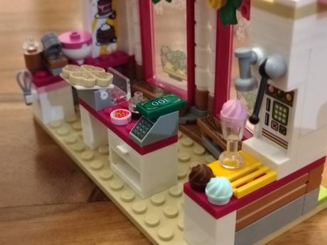 Lego friends 41426 kaviareň v parku mestečka heart, 