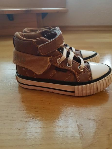 Prechodne topanky, 23