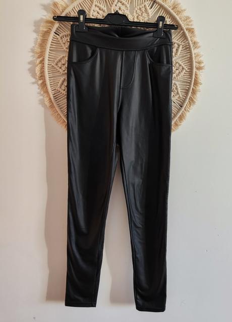 Koženkové legíny, s