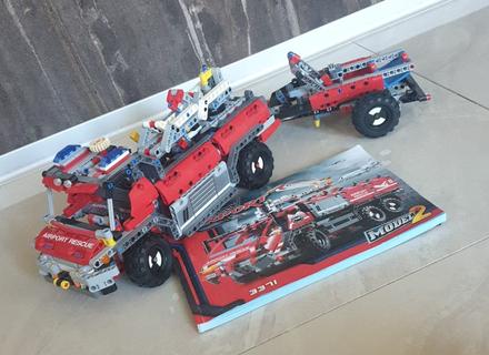 Skladačka - letiskové požiarne auto, 