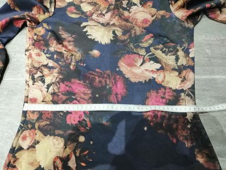 Kvetované elast. šaty kyraandko vm, m