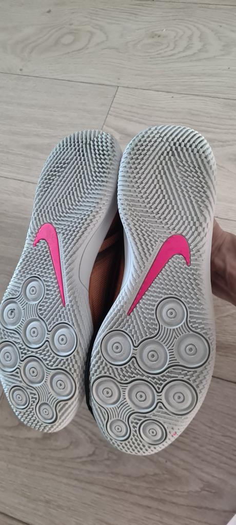Halovky nike, halové tenisky, nike,36