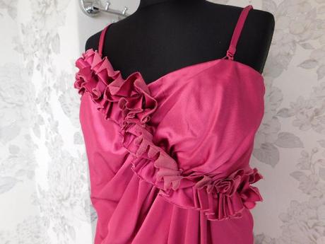 Luxusne velmi pekne saty na slavnost, 40