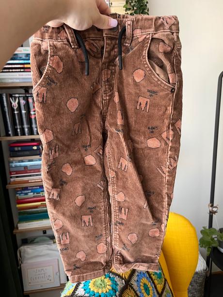 Menčestrové nohavice, zara,98