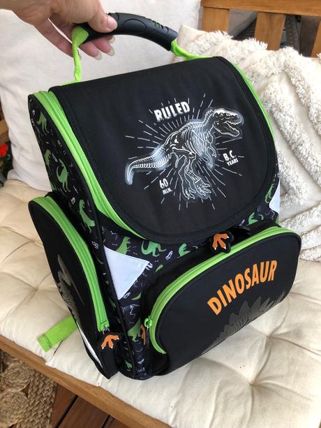 Týždeň použitá školská taška, 