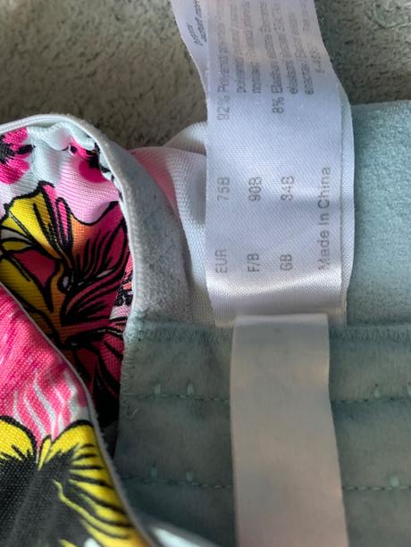 Dievcenska sportova podprsenka, 75b