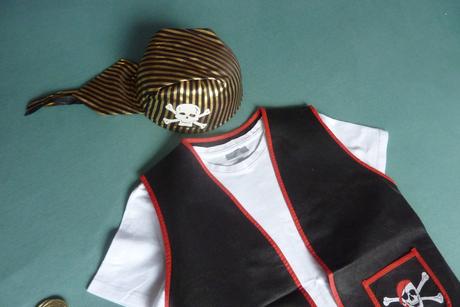 Karneval.kostým pirát,