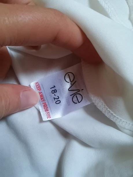 Slavnostny topik evie raz obleceny. velkost  18/20, gina,xxl