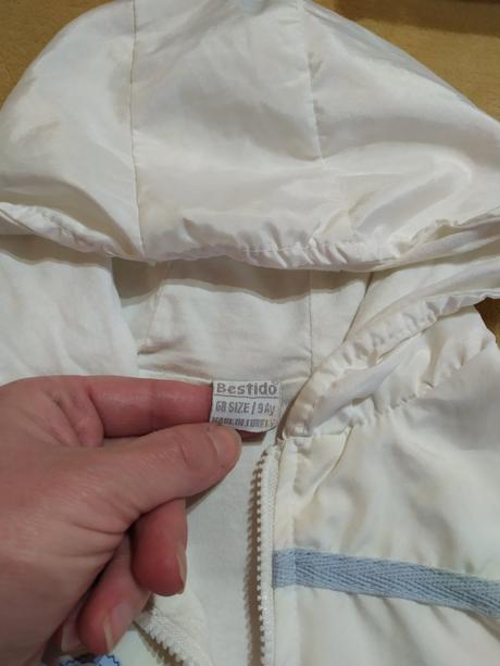 Prechodná bundička, 68