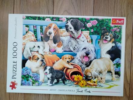 Puzzle šteňatá v záhrade, 