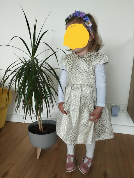 Krásne šatky, c&a,92