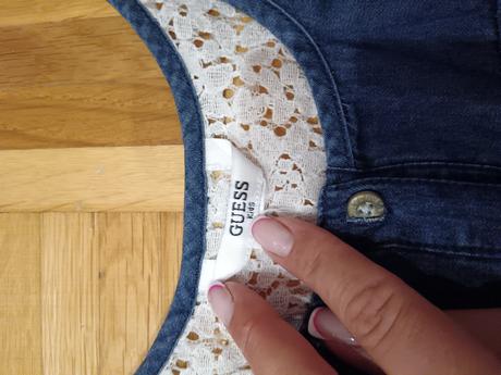 Nádherné šatky, guess,152