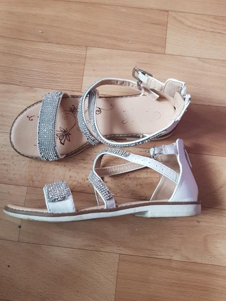Sandale, 32