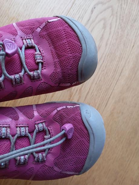 Keen barefoot, keen,34