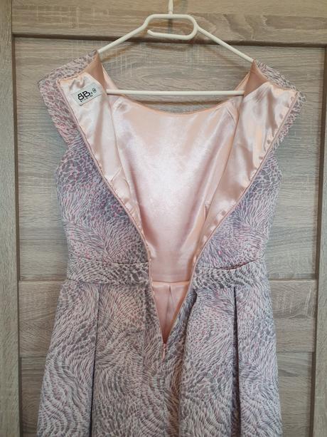 Slávnostné šaty, 36