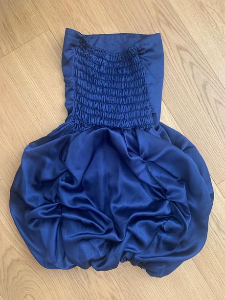 Spolocenske saty kratke tmavo modre, s