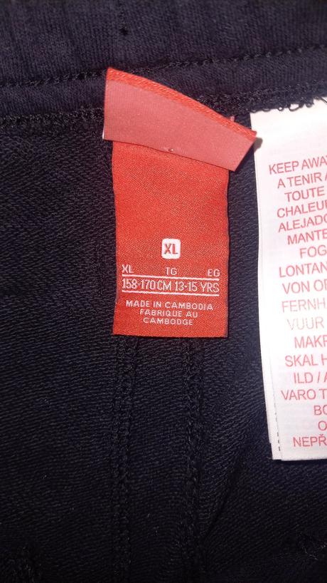 Cierne teplaky, nike,158